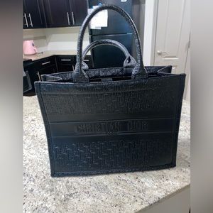 Oblique Calfskin Embossed Large
Book Tote Black